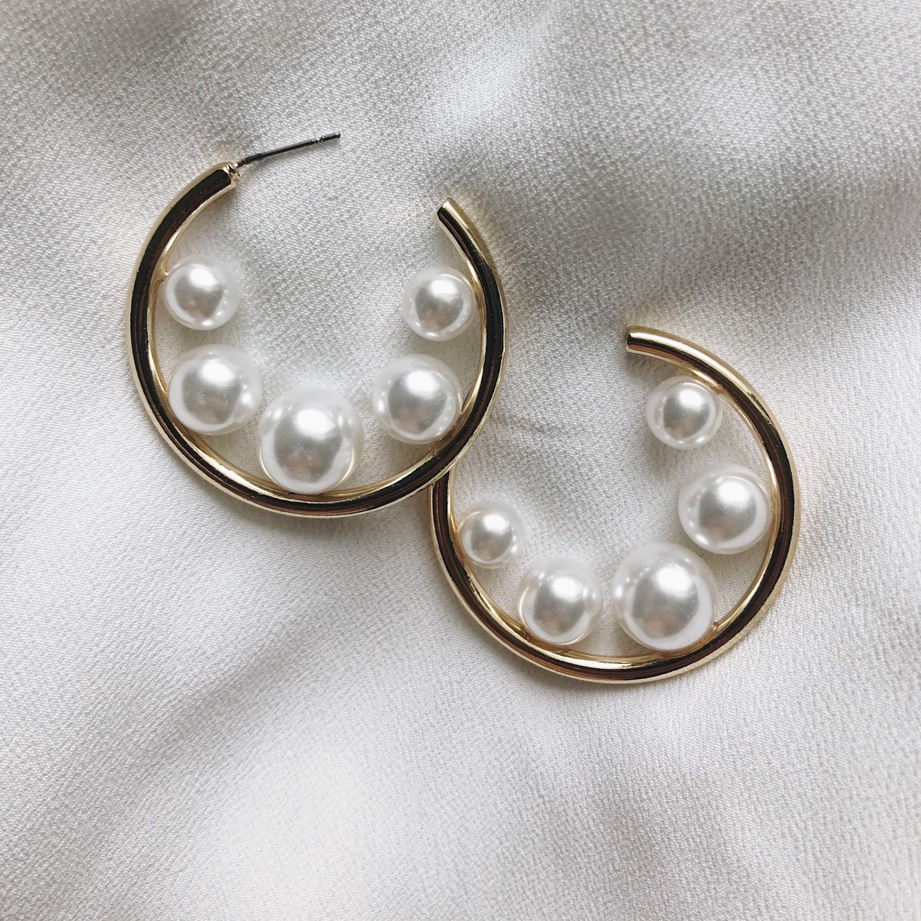 Julia Pearl Hoop Earrings