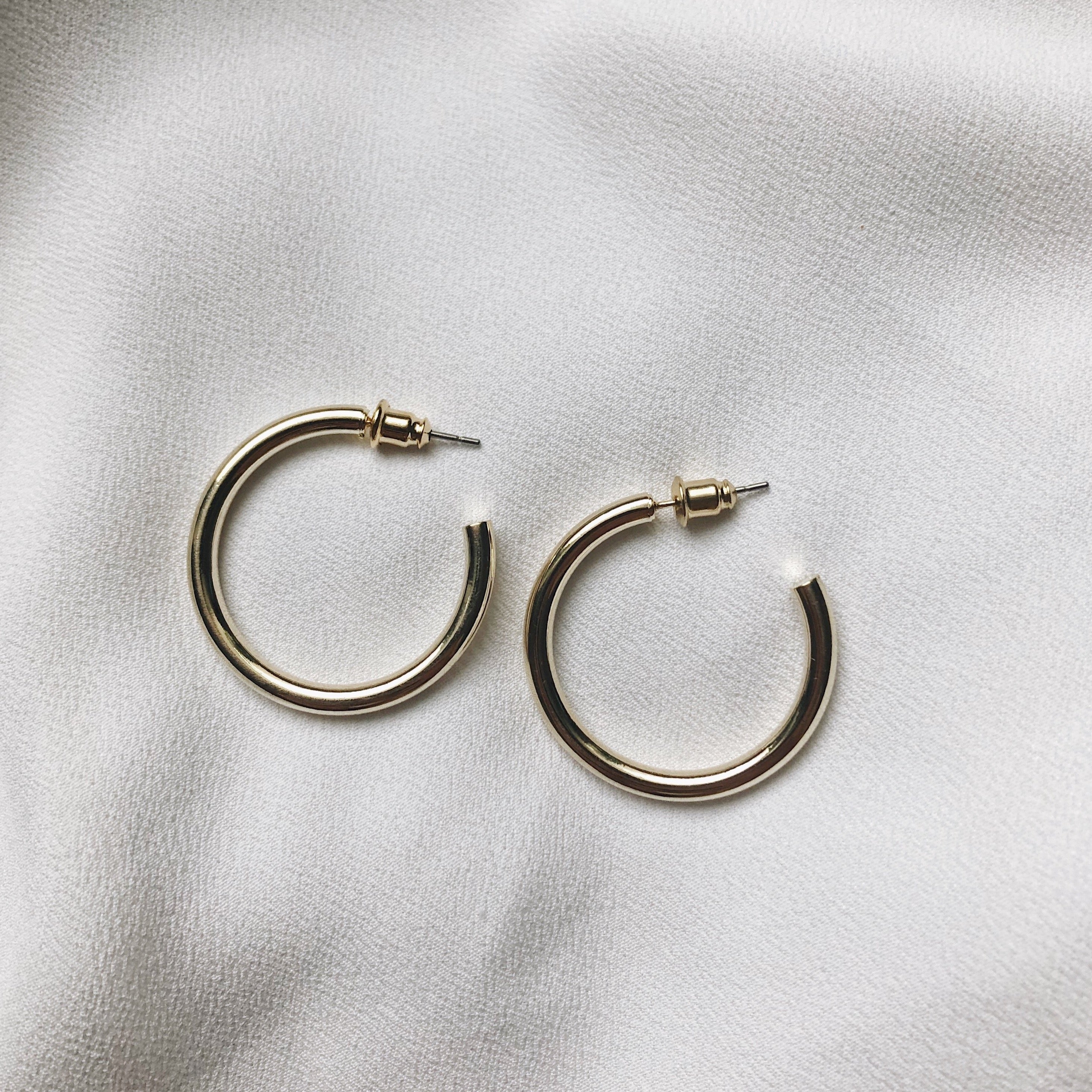 Beatrice Basic Medium Gold Hoop Earrings