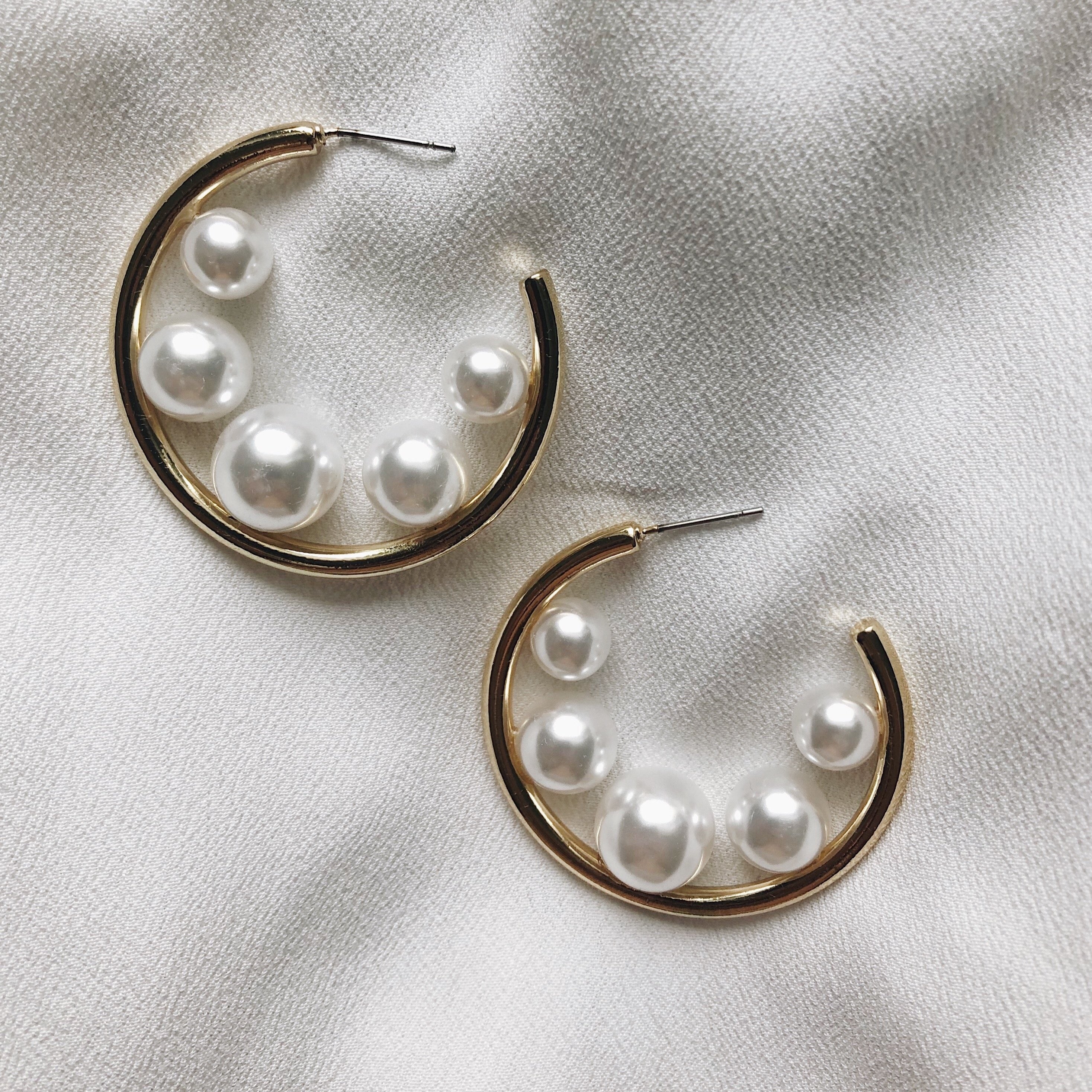 Julia Pearl Hoop Earrings