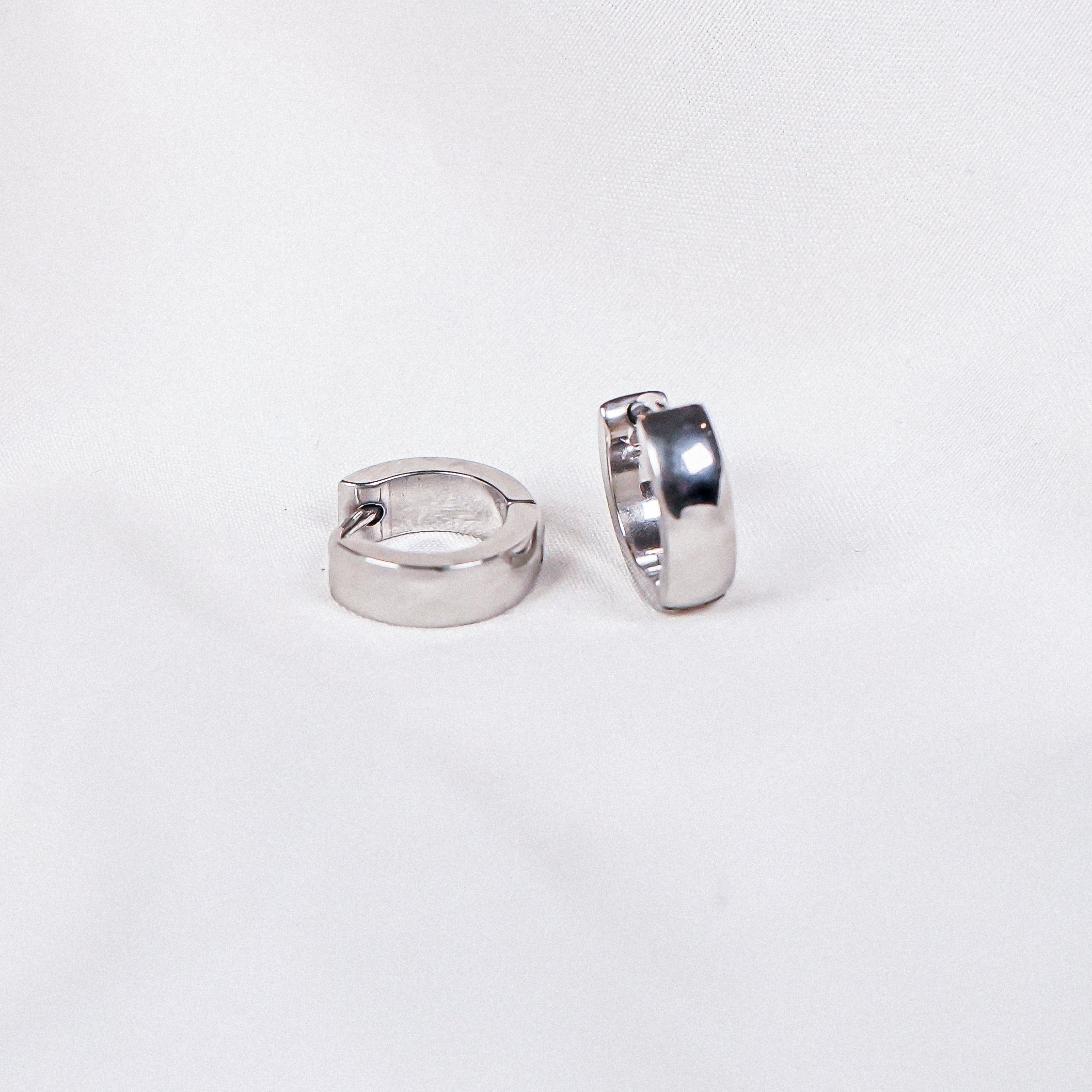 Syana Tiny Silver Huggie Earring